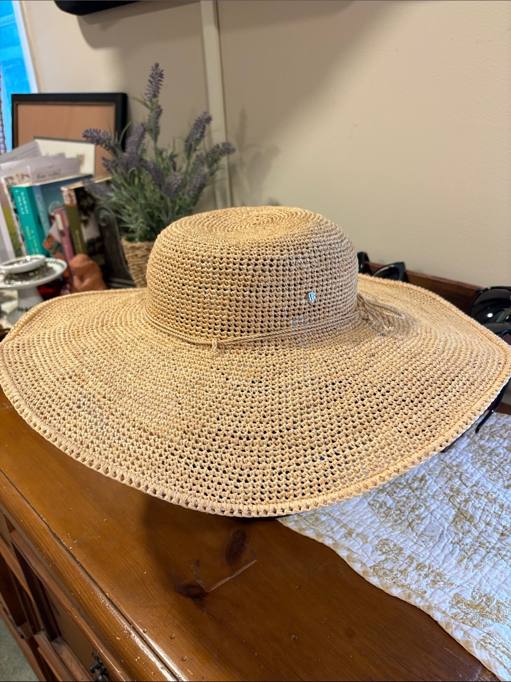 NWOT Helen Kaminski Wide-Brim Crochet Raffia Hat - Natural Tan Madagascar